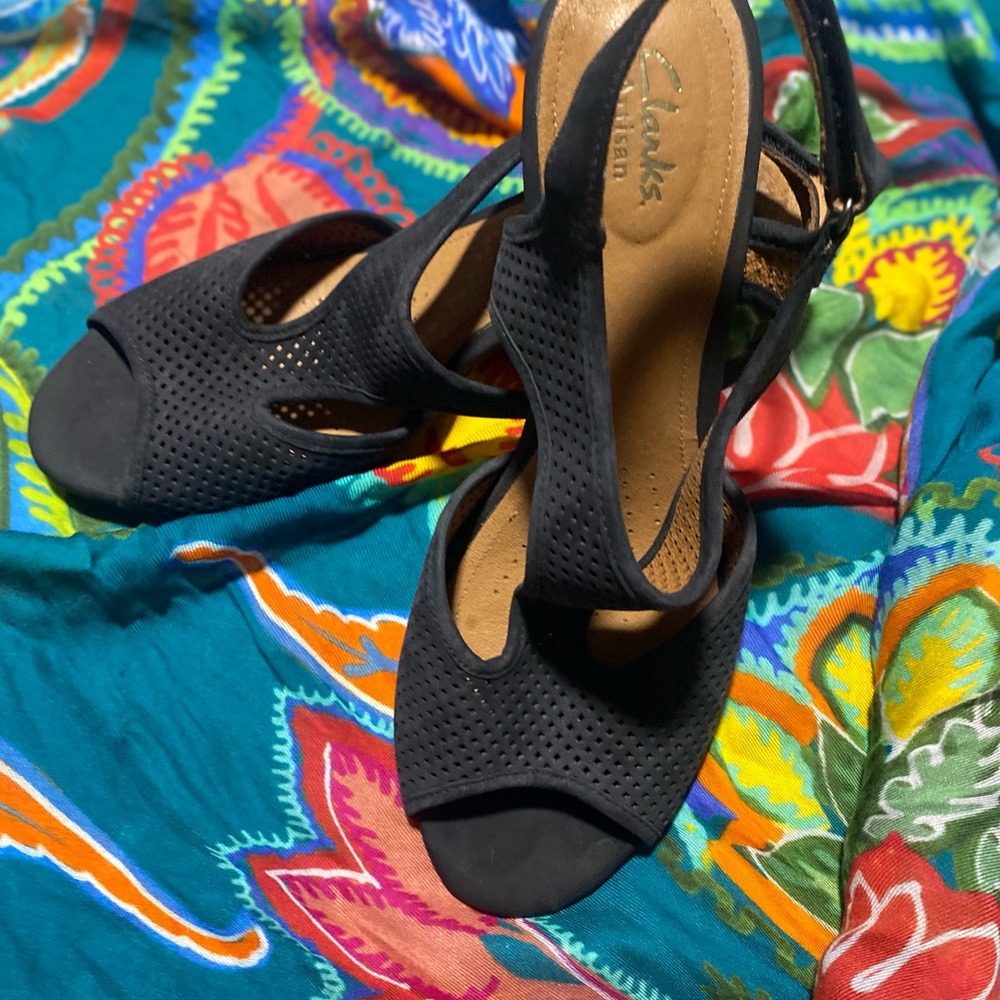 Clarks Women's Evant Julie Perforated Black Sandals